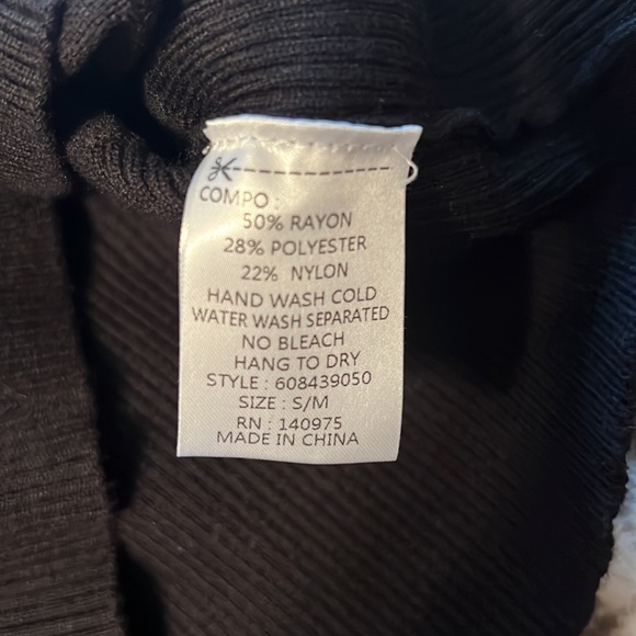 NWT Black mock neck turtleneck - Picture 5 of 6